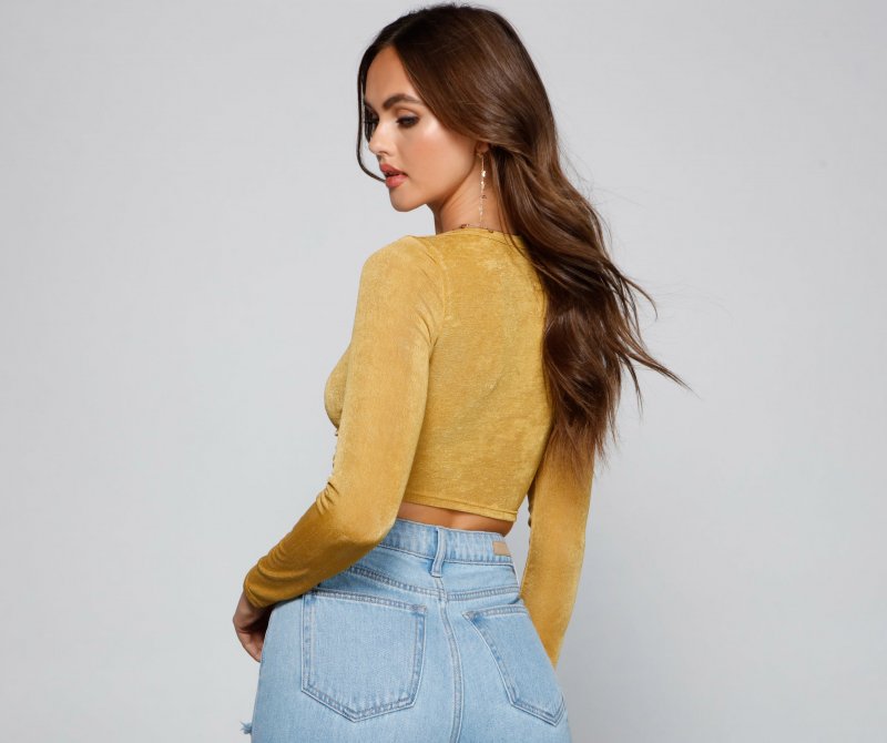 TableClothsUs Trendy And Fab Twist Front Crop Top