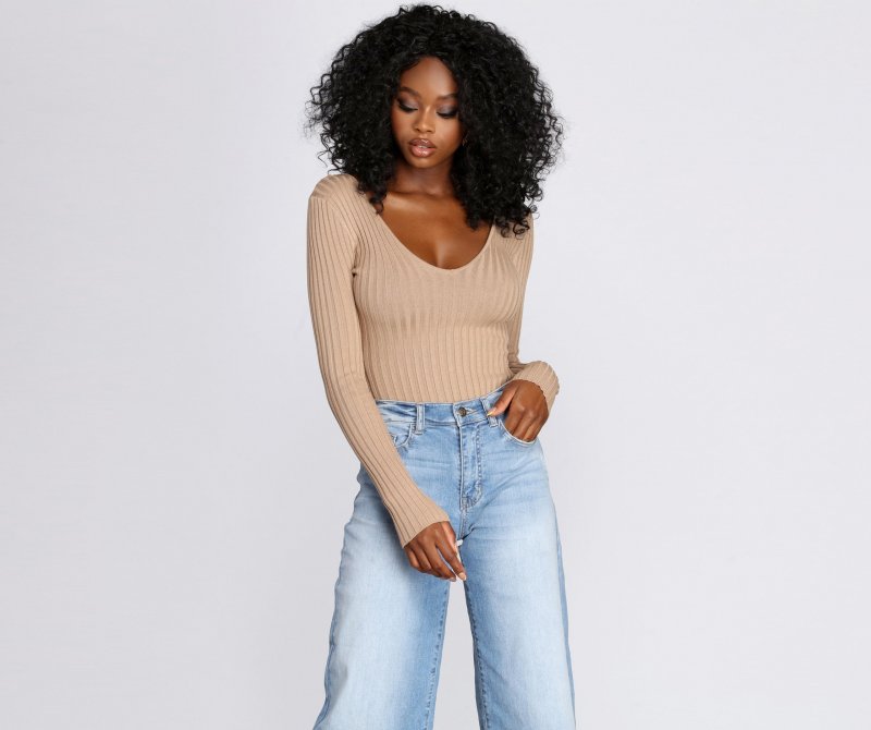 TableClothsUs Basic Babe Sweater Bodysuit