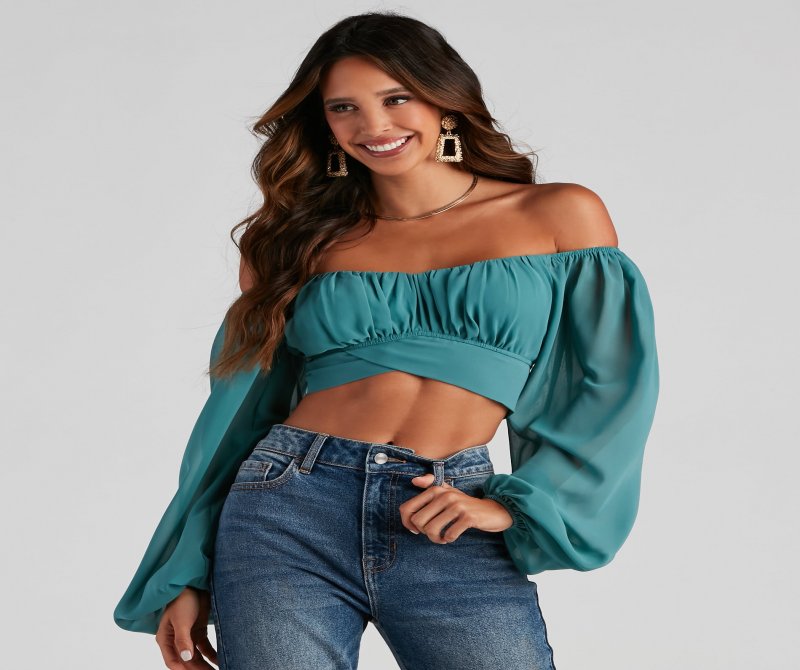 TableClothsUs Such A Daydream Chiffon Crop Top