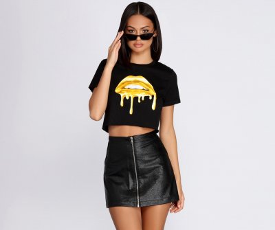 TableClothsUs Kiss Me Crop Top