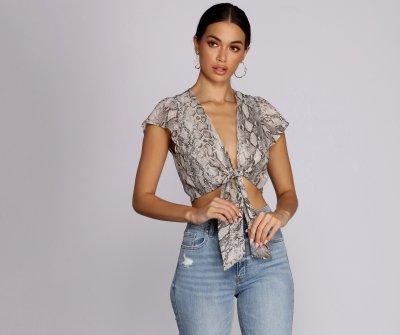 TableClothsUs So Fly Flutter Sleeve Top