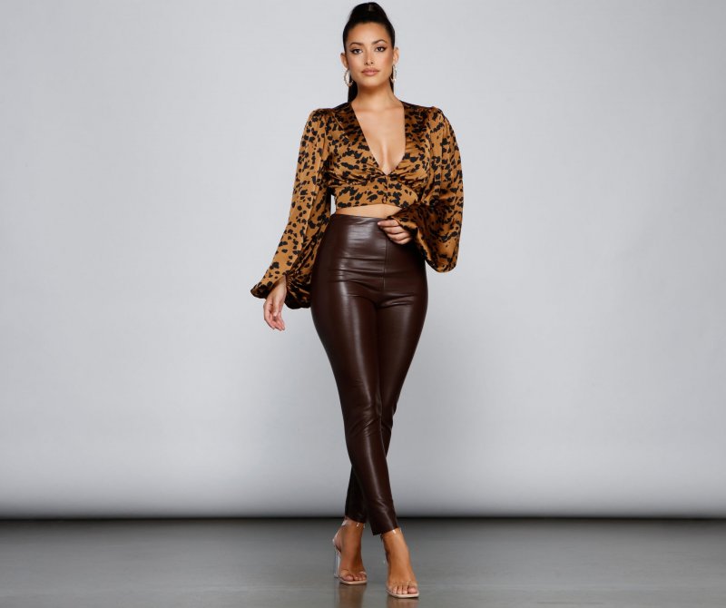 TableClothsUs Chic Look Leopard Print Crop Top