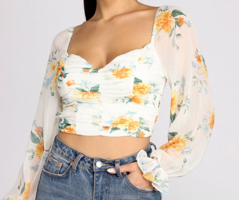 TableClothsUs Floral Sweetheart Ruched Crop Top