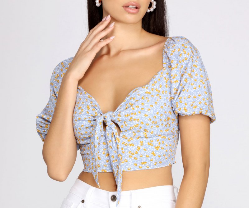 TableClothsUs Spring Affair Puff Sleeve Crop Top