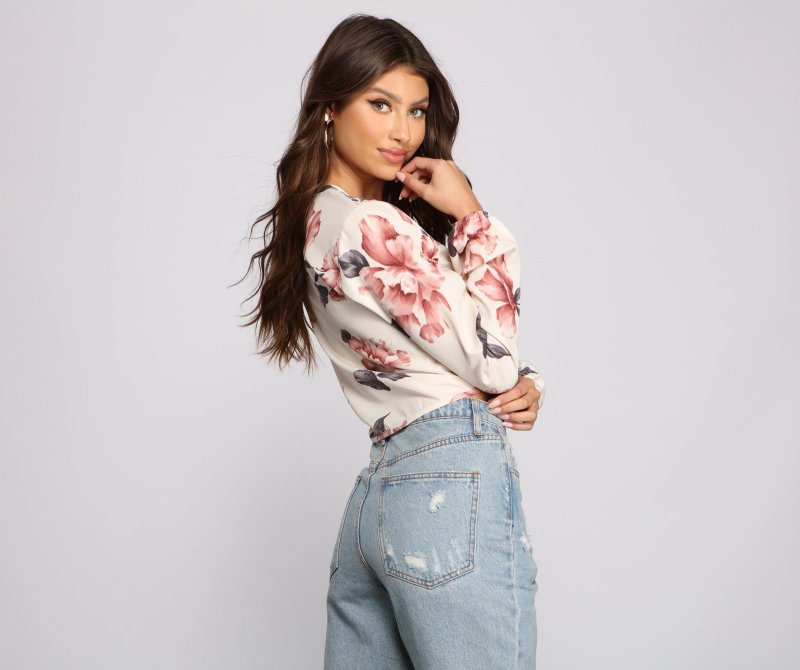 TableClothsUs Fab Florals Tie Front Top