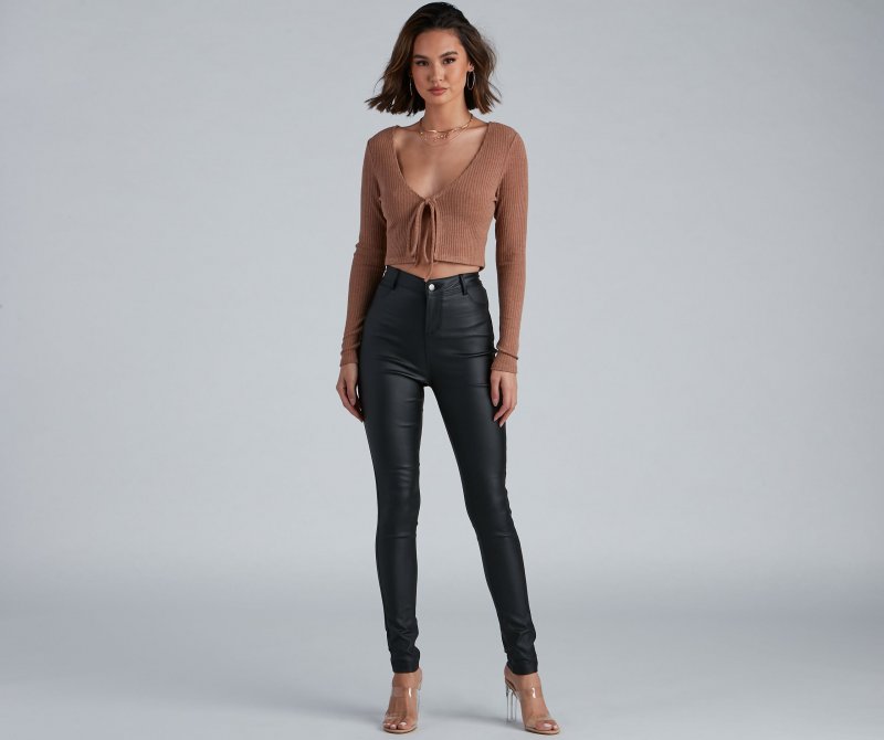 TableClothsUs Essential Ribbed Tie Front Top