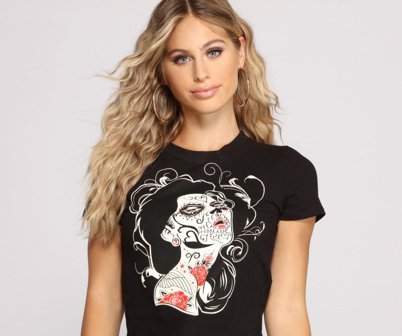 TableClothsUs Night Of The Spirited Skeleton Graphic Tee