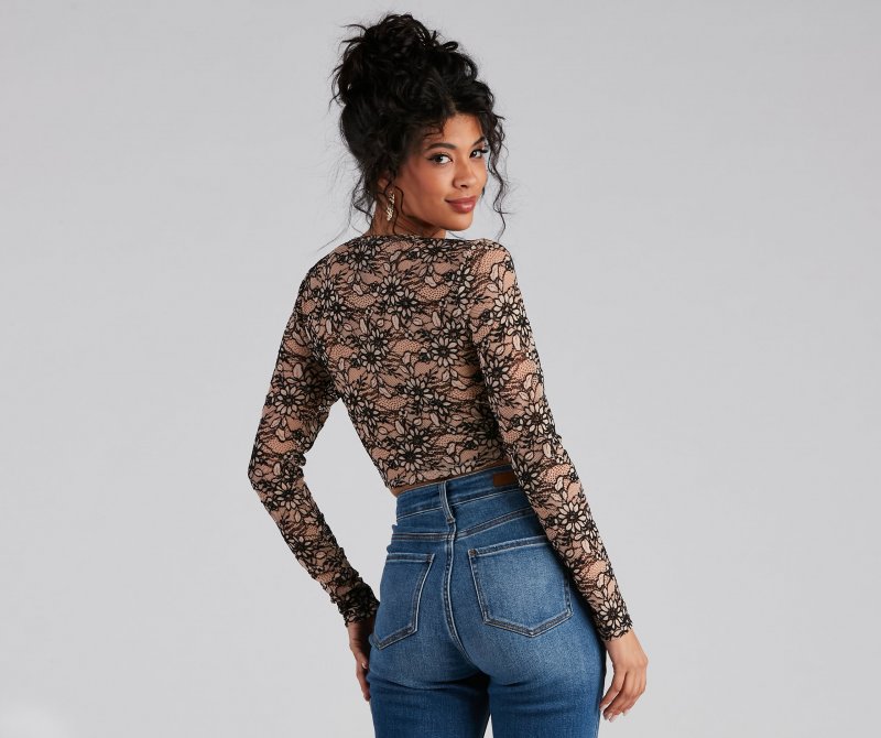 TableClothsUs Flirty Floral Lace Tie Front Crop Top