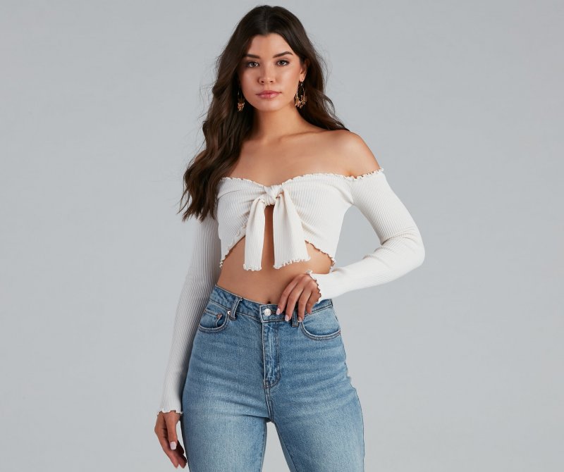 TableClothsUs A Trendy Look Tie-Front Crop Top