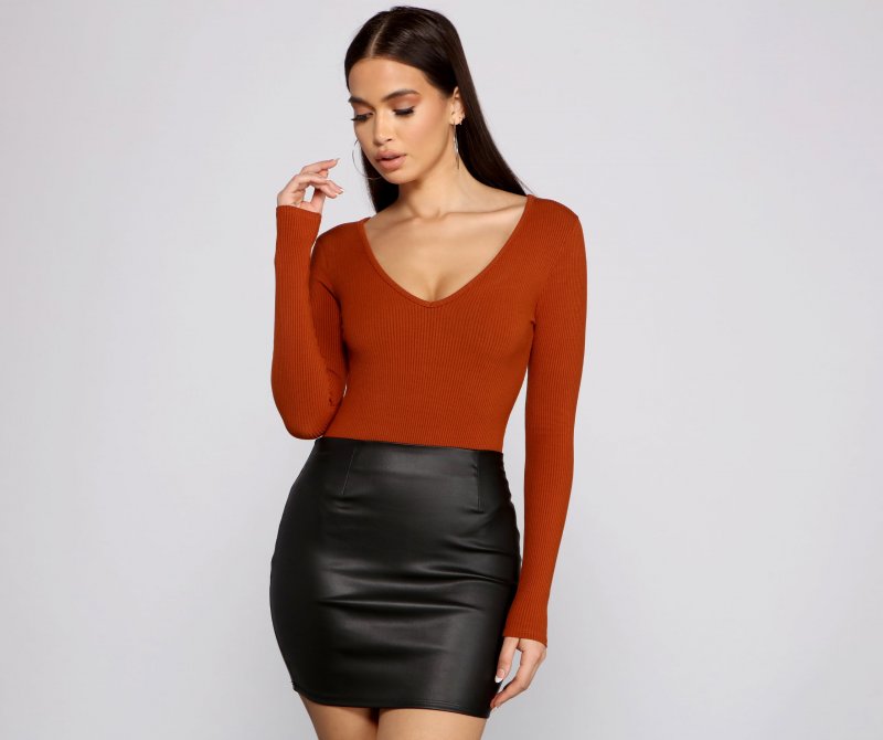 TableClothsUs Basic Long Sleeve V-Neck Bodysuit